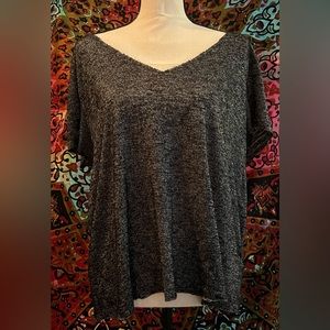 UO Textured V-Neck Tee-Shirt